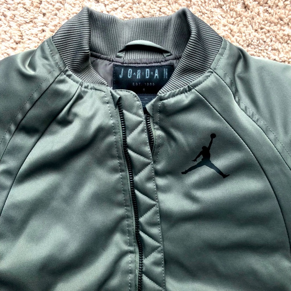 Jacket - Picture 5 of 7